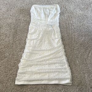 White Bach Trip Dress 🤍